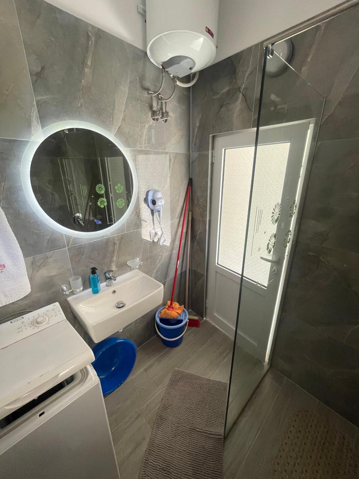 Sunflower Apartments Sarande Exterior photo